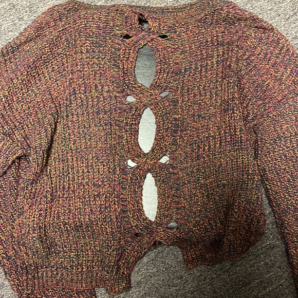 Express Cropped Sweater - Picture 3 of 5